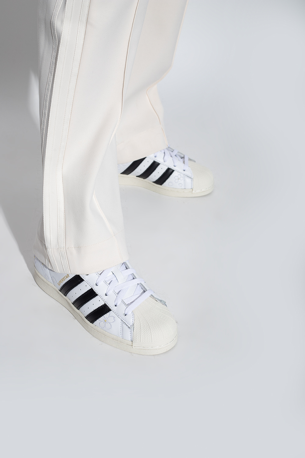 Adidas white shoes womens 2018 best sale